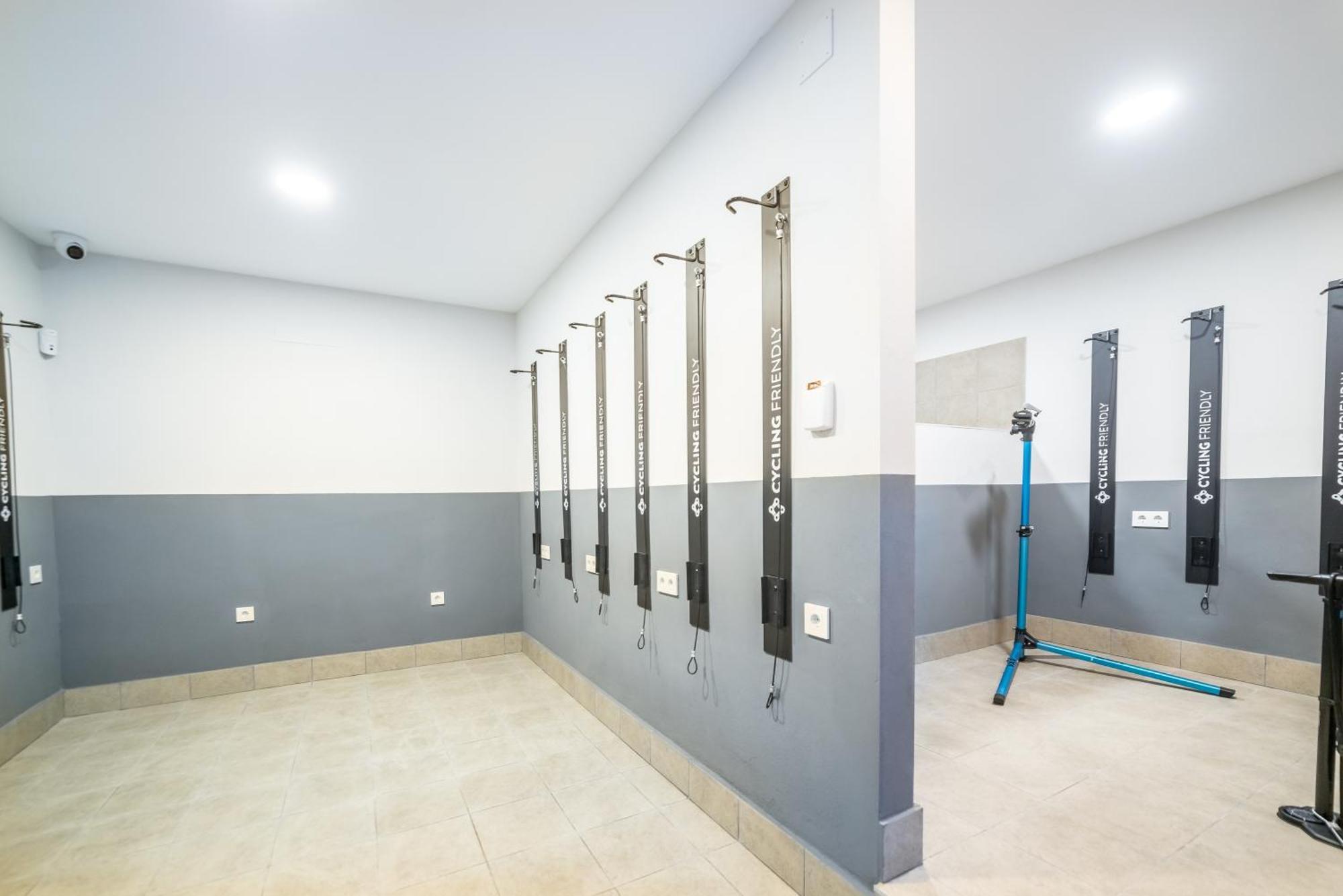 אלמריה Torreluz Suites מראה חיצוני תמונה