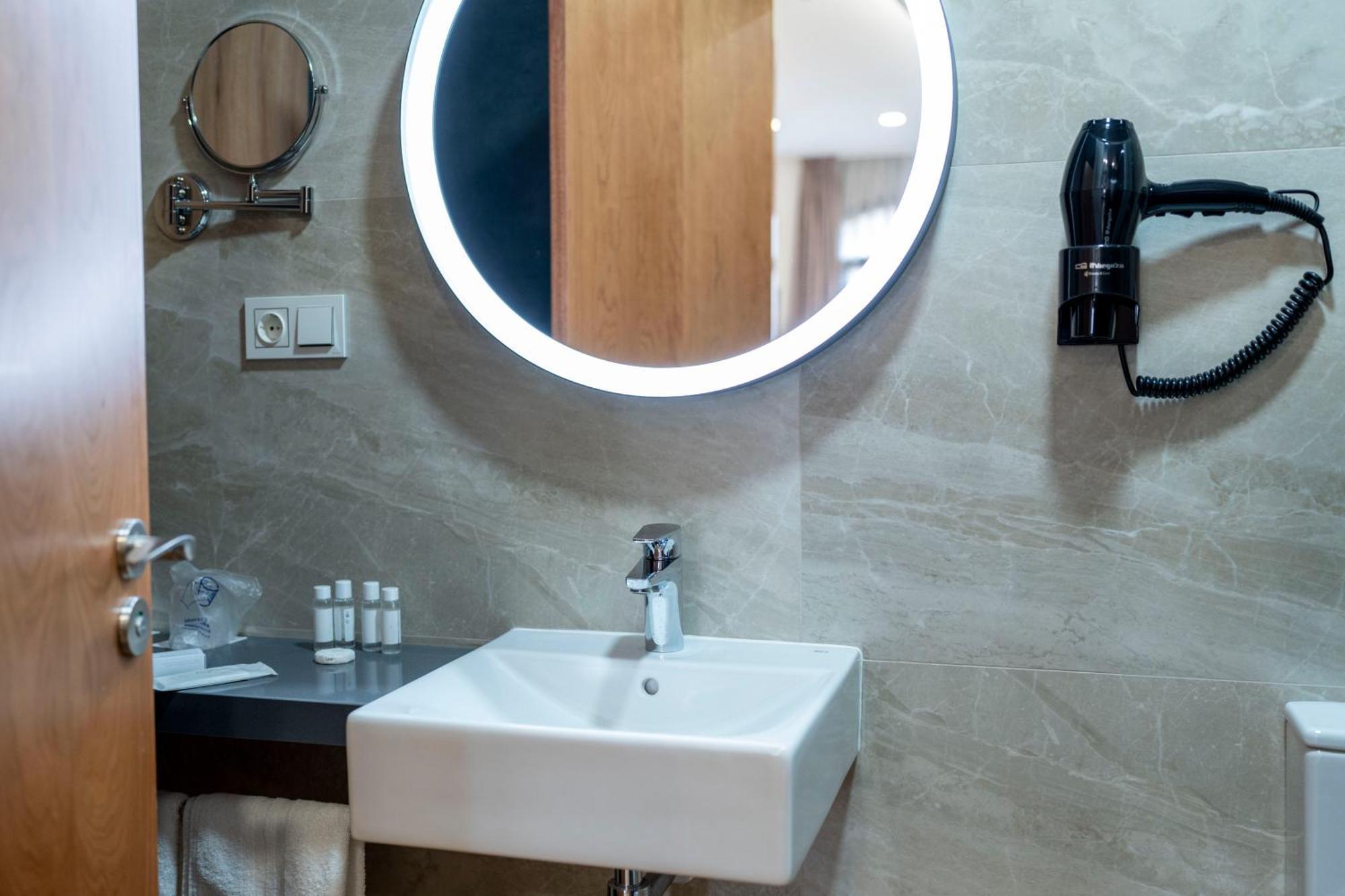 אלמריה Torreluz Suites מראה חיצוני תמונה